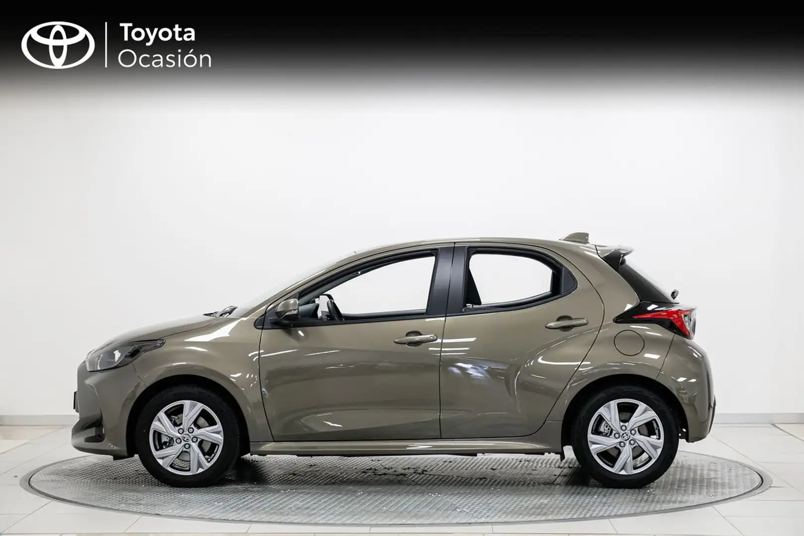 Toyota Yaris 120H Active Plus Jaune - 2