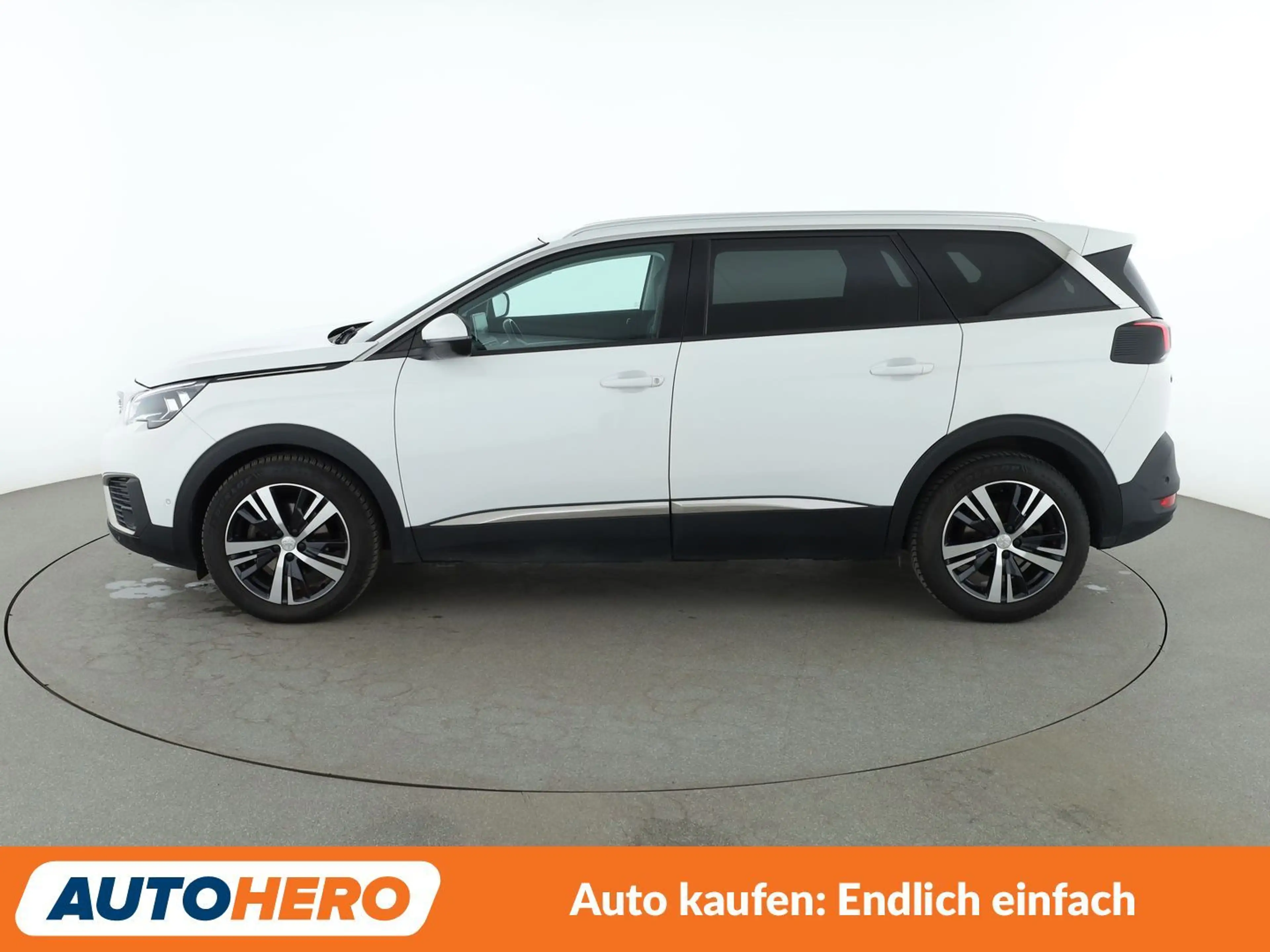 Peugeot 5008 1.5 Blue-HDi Allure Aut*NAVI*TEMPO*CAM*PDC*SHZ* — photo 3