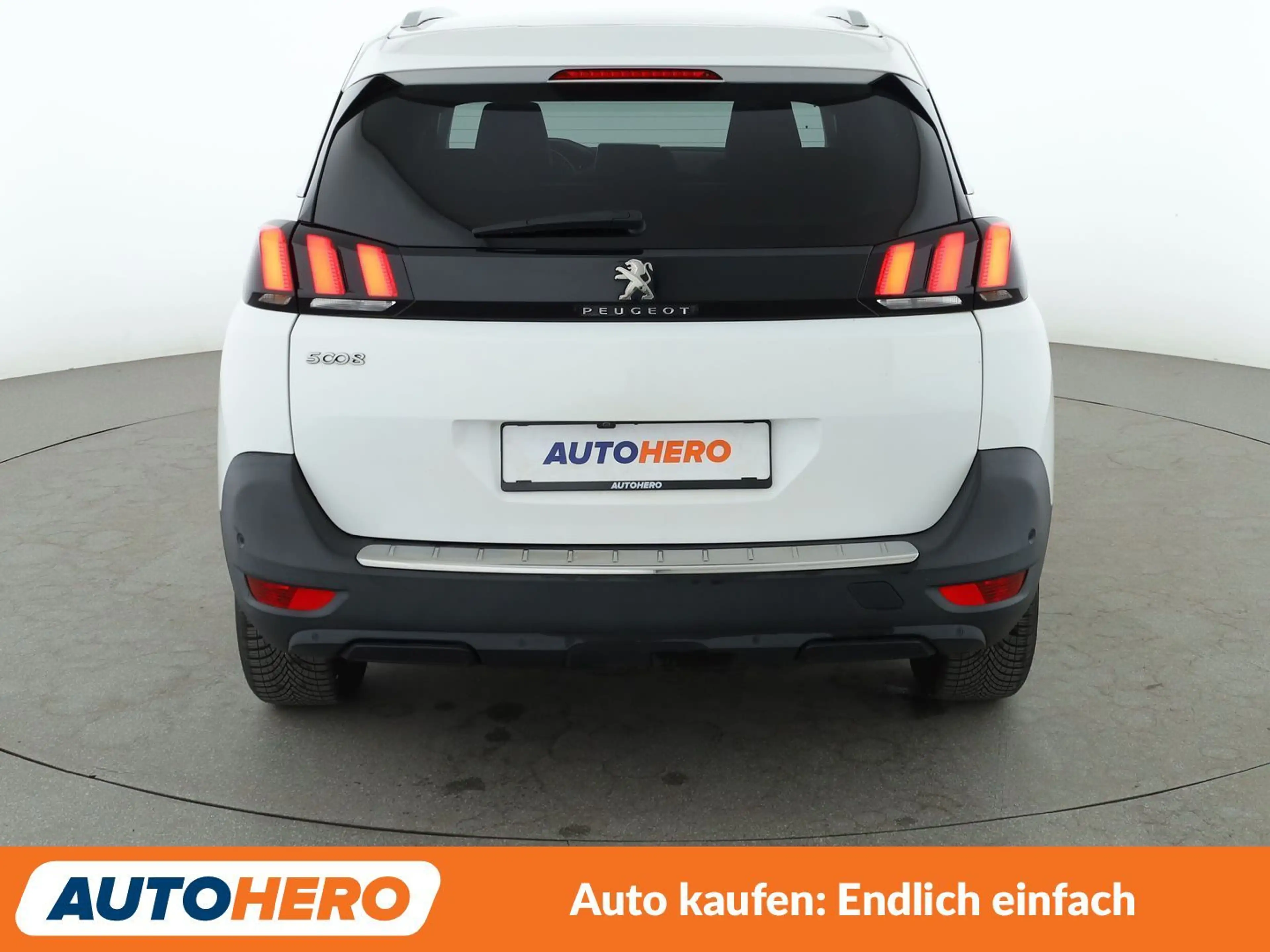 Peugeot 5008 1.5 Blue-HDi Allure Aut*NAVI*TEMPO*CAM*PDC*SHZ* — photo 5