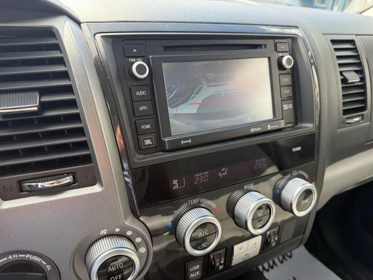 Toyota Sequoia fotografie Toyota Sequoia