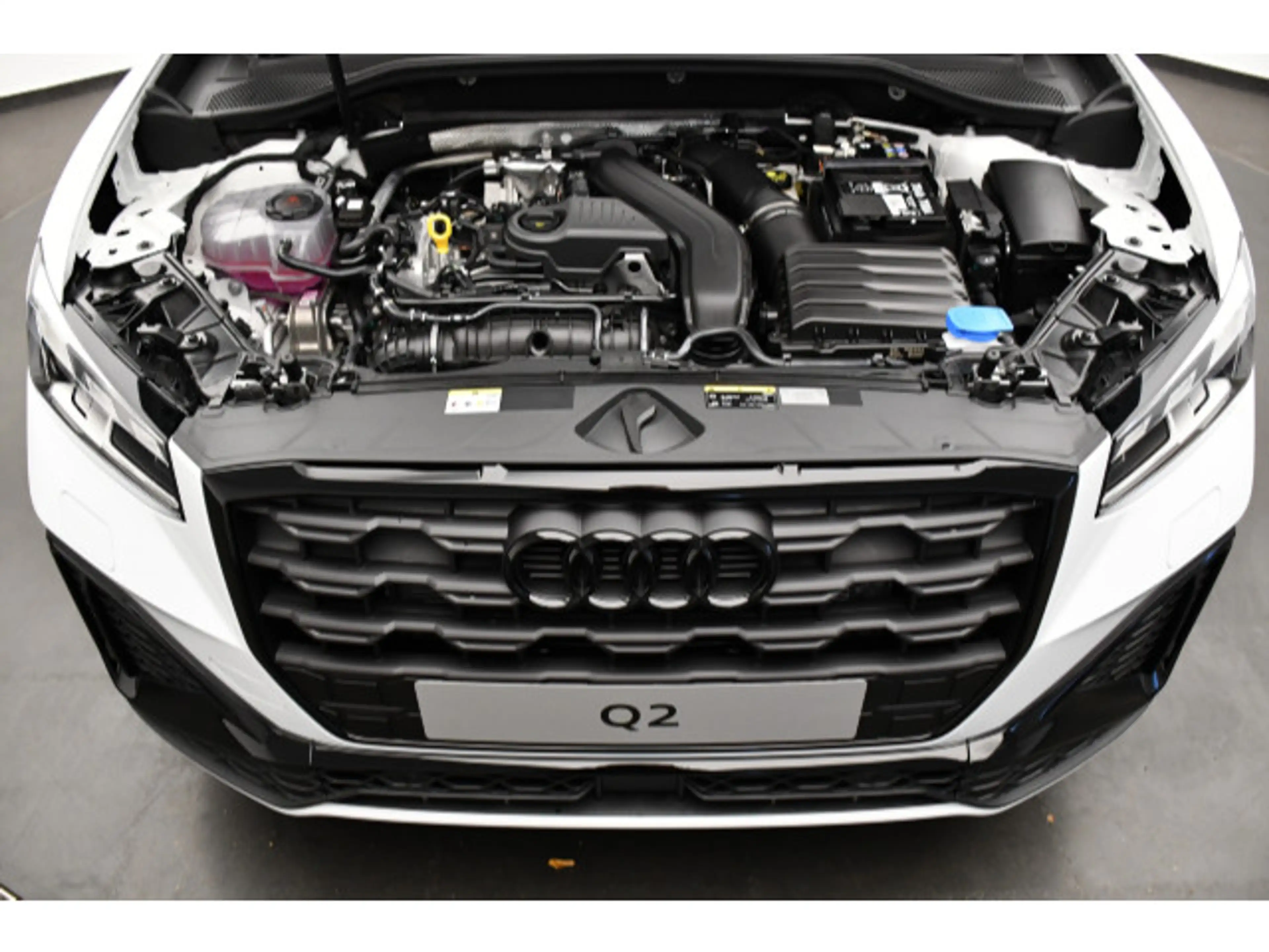 Audi Q2 35 TFSI S-tronic S line AHK/Rückkam — photo 13