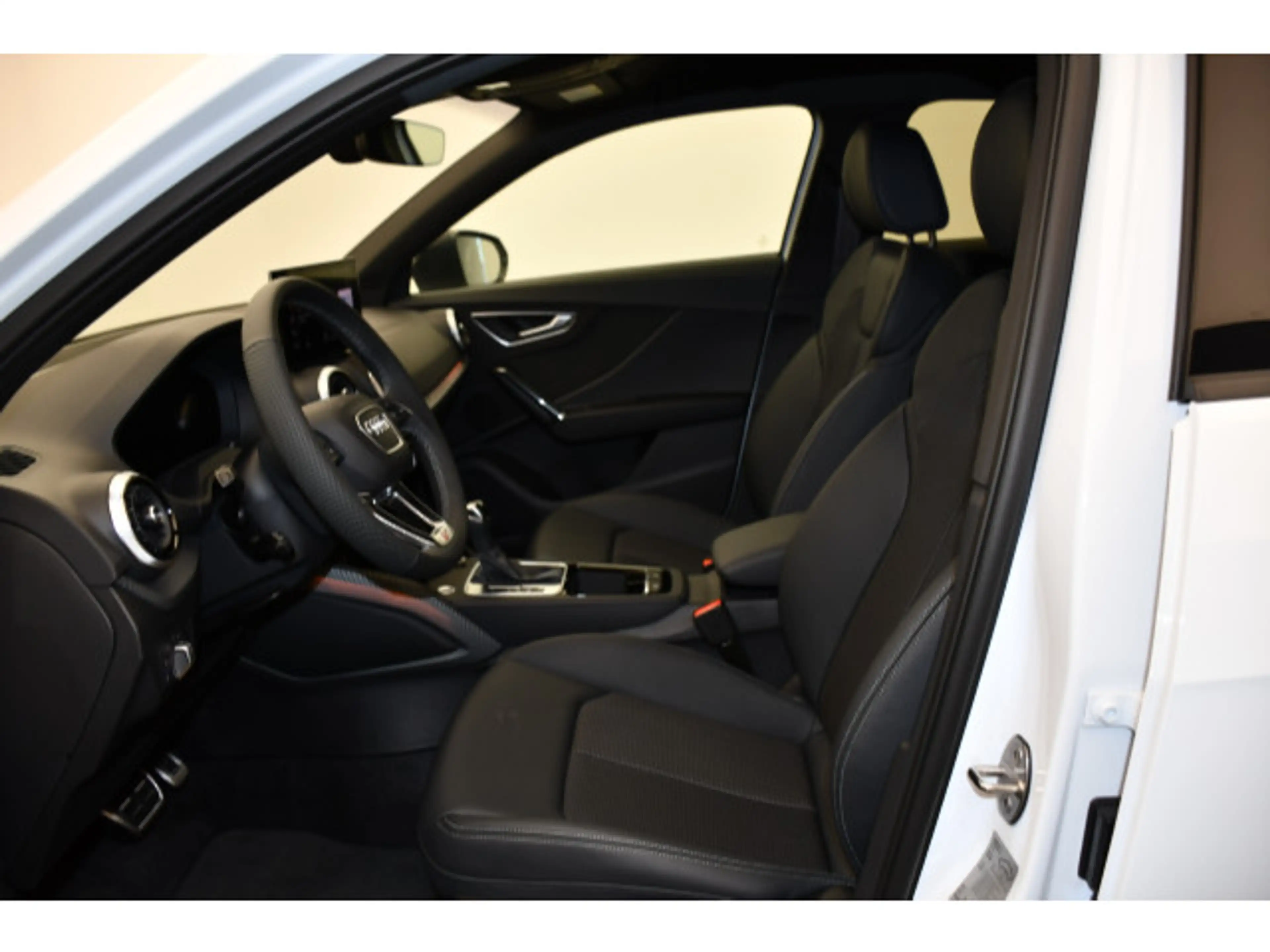 Audi Q2 35 TFSI S-tronic S line AHK/Rückkam — photo 4