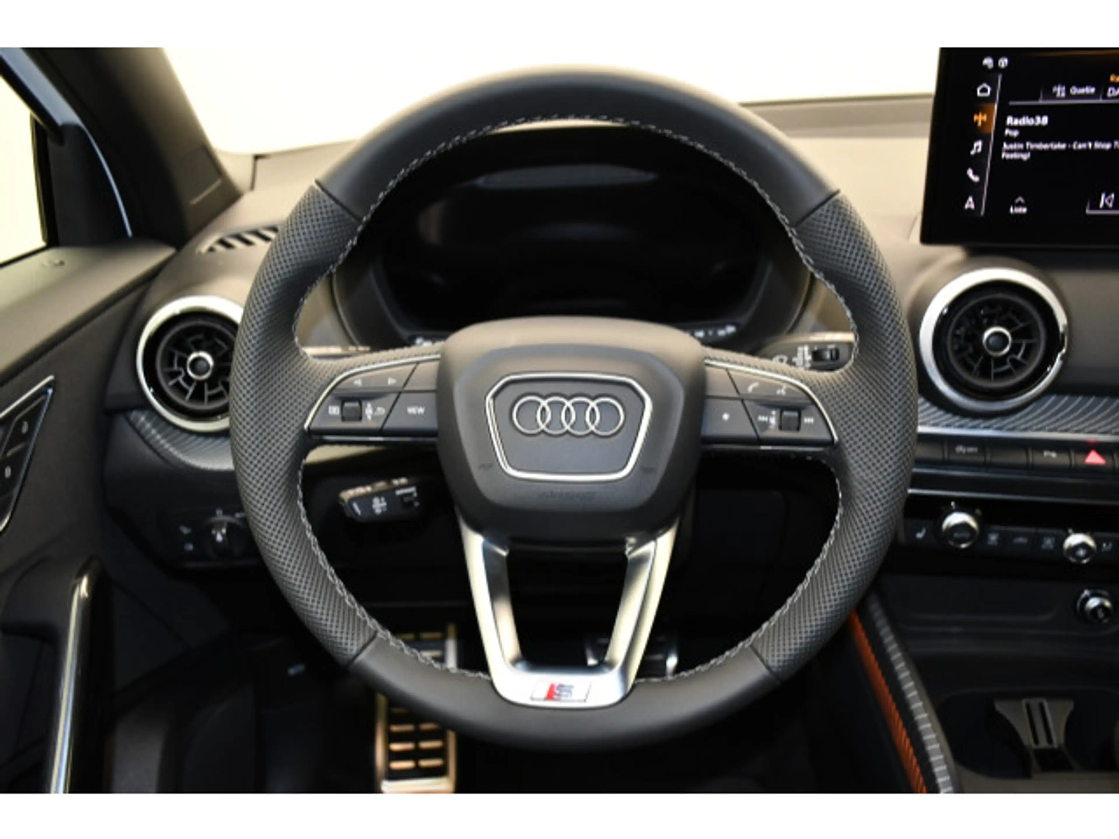 Audi Q2 35 TFSI S-tronic S line AHK/Rückkam — photo 6
