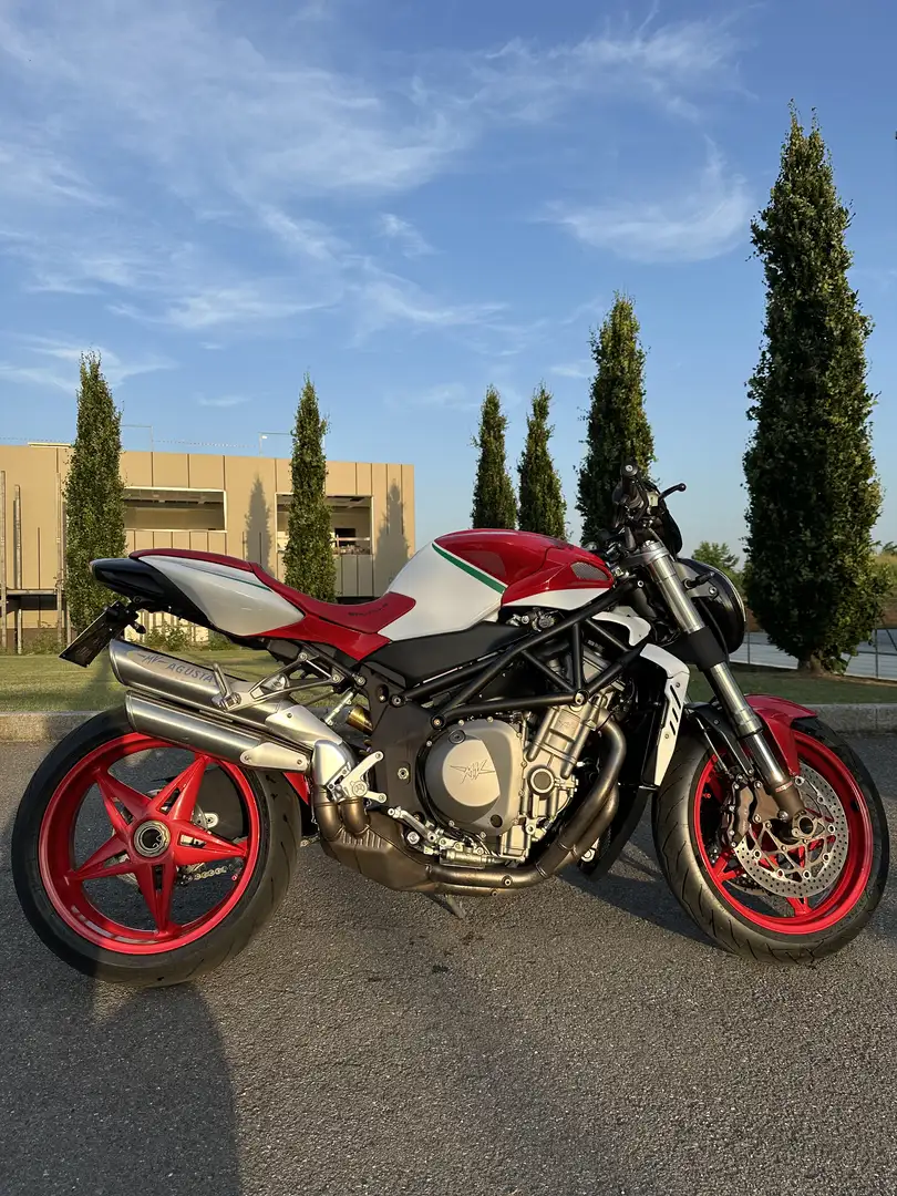 MV Agusta Brutale 910 S - 2