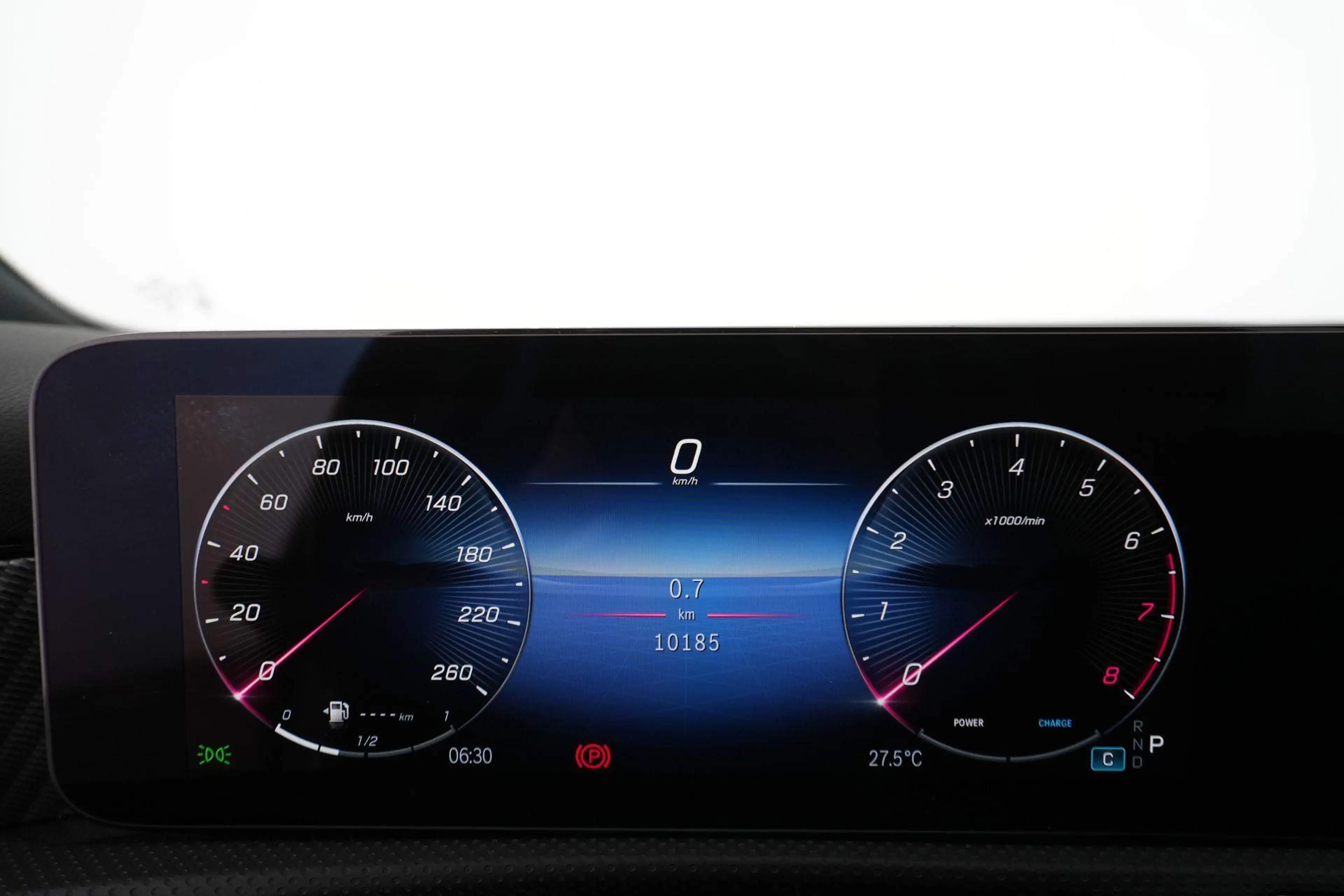 Mercedes-Benz A 180 Luxury Line — photo 14