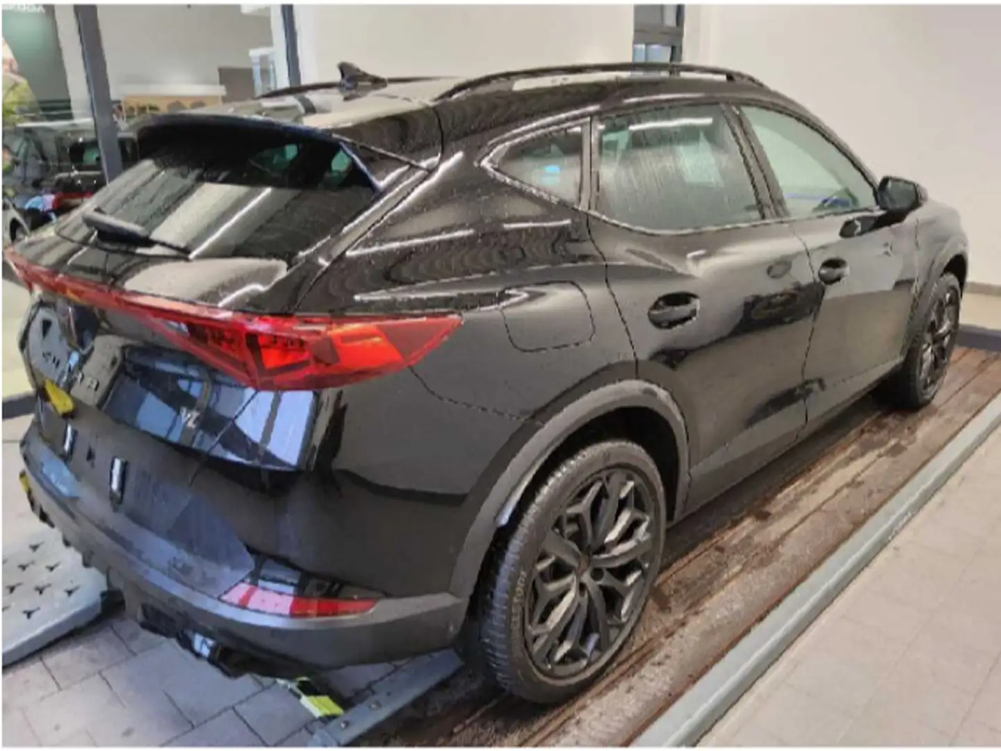 CUPRA Formentor VZ 2.0 TSI DSG Tribe Edition NAVI RFK Schwarz - 2