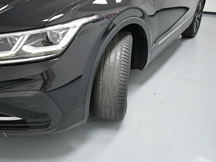 Volkswagen Tiguan Life 2.0 TDI (2021) 2021, foto 45