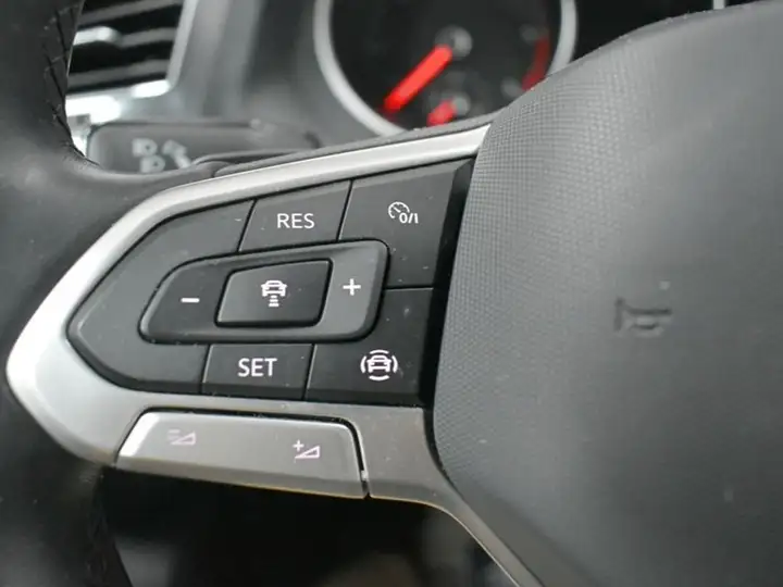 Volkswagen Tiguan Life 2.0 TDI (2021) 2021, foto 13