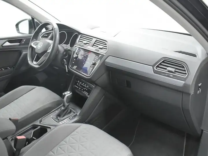 Volkswagen Tiguan Life 2.0 TDI (2021) 2021, foto 39