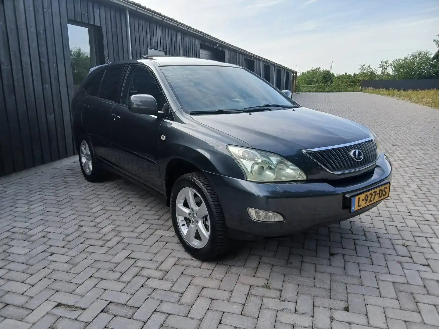Lexus RX 300 Lexus RX(-H) 300 3.0 V6 AUT Youngtimer UNIEK Leer Camera Navigatie Schuifdak Stoelverwarming Luchtvering 4WD Grau - 2