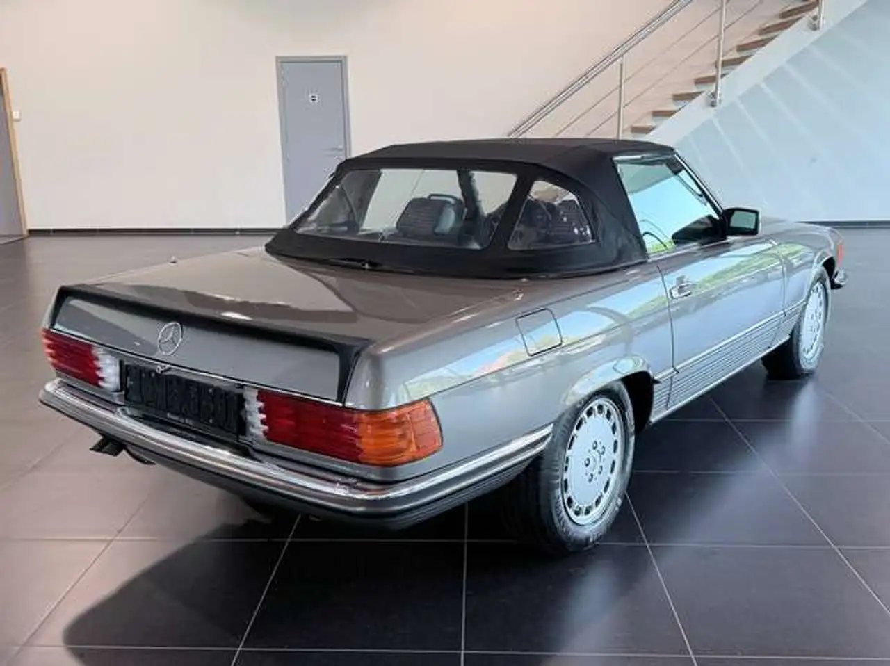 Mercedes-Benz SL 500 R 107 Automaat, foto 6