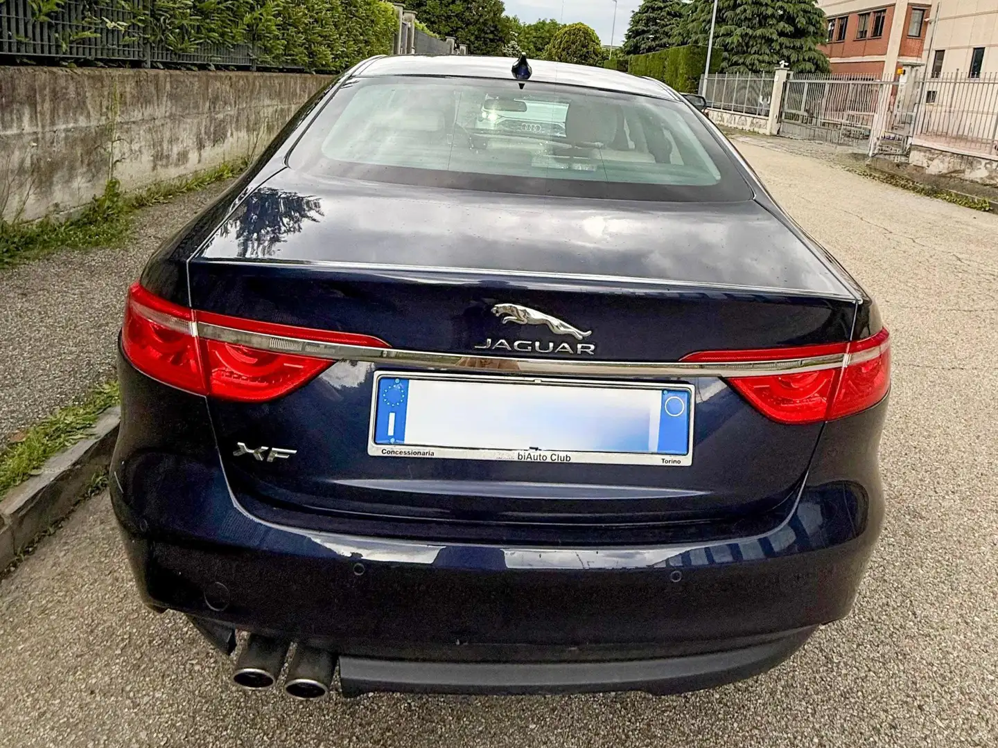 Jaguar XF XF II Berlina 2.0d Prestige 180cv auto Blu/Azzurro - 2