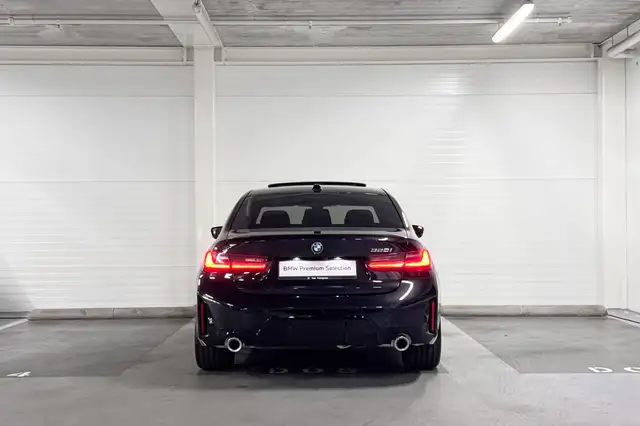 BMW 3 Series view 7