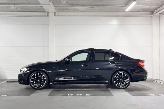 BMW 3 Series view 2