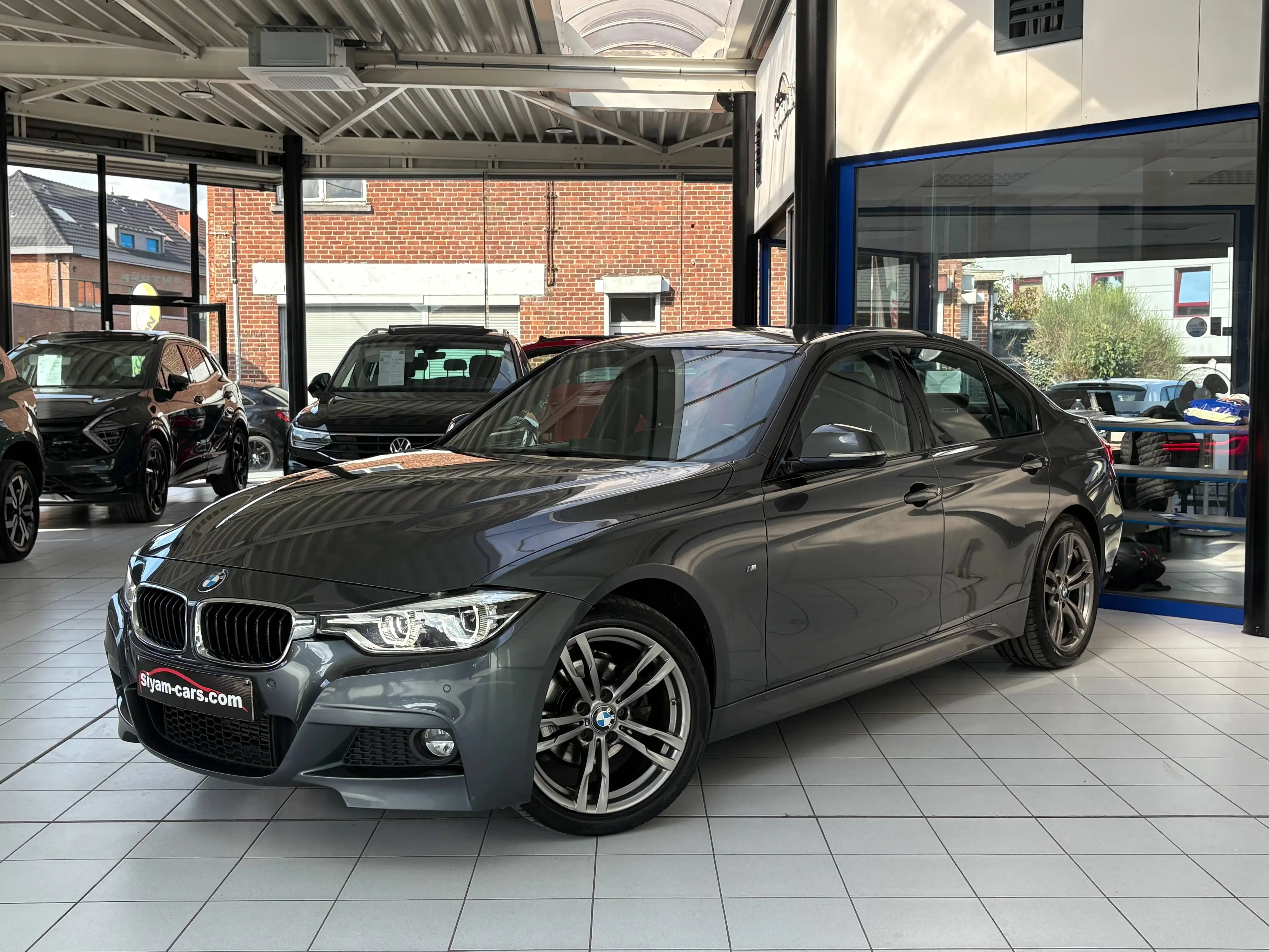 BMW 318 318 dA *PACK M * XENON * CUIR * GPS * CAMERA * PDC * JANTES * SPORT *