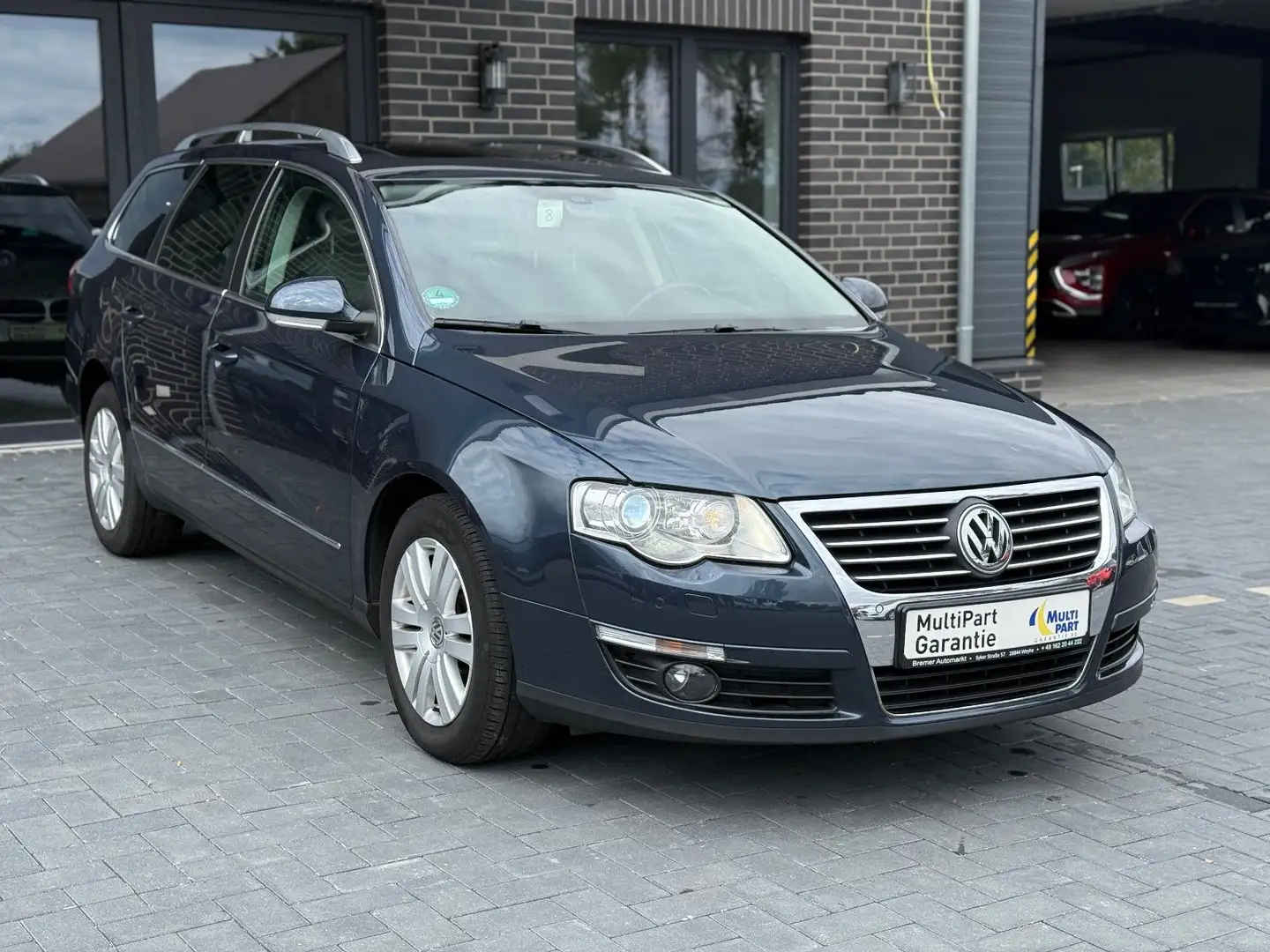 Volkswagen Passat Variant 1.6 Highline*PDC*LEDER*1Hand*SHZ Blau - 1