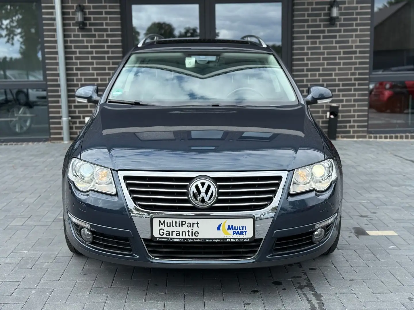 Volkswagen Passat Variant 1.6 Highline*PDC*LEDER*1Hand*SHZ Blau - 2