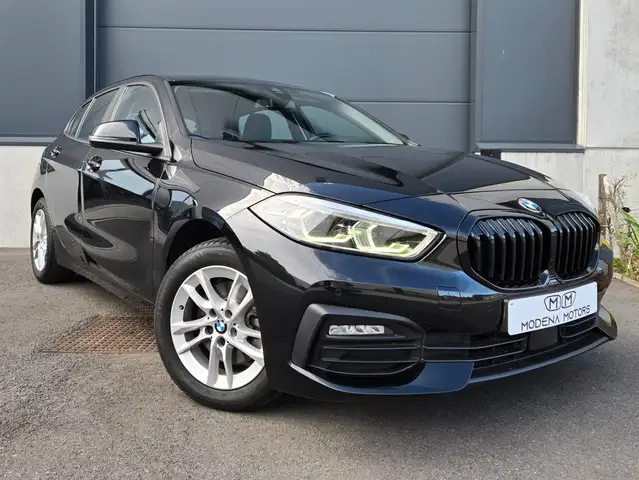 BMW 118 AUTOMAAT-PDC-CARPLAY-140PK