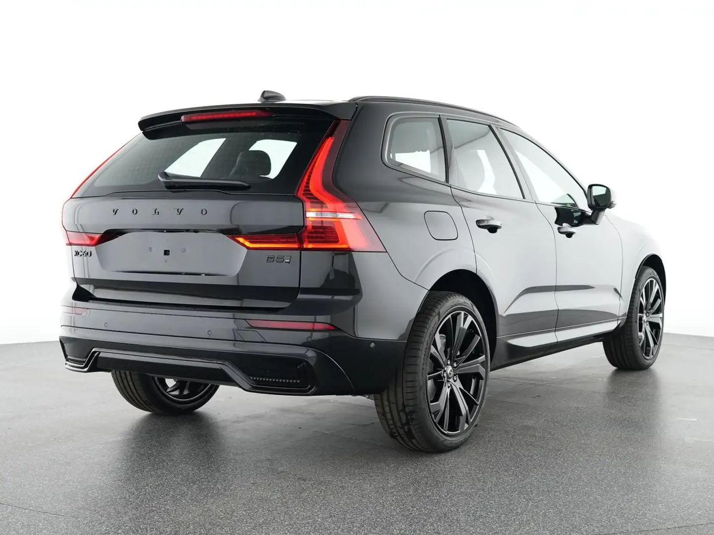 Volvo XC60 B5 Plus Black Edition AWD !!PANO+360°+H/K!! Zwart - 2