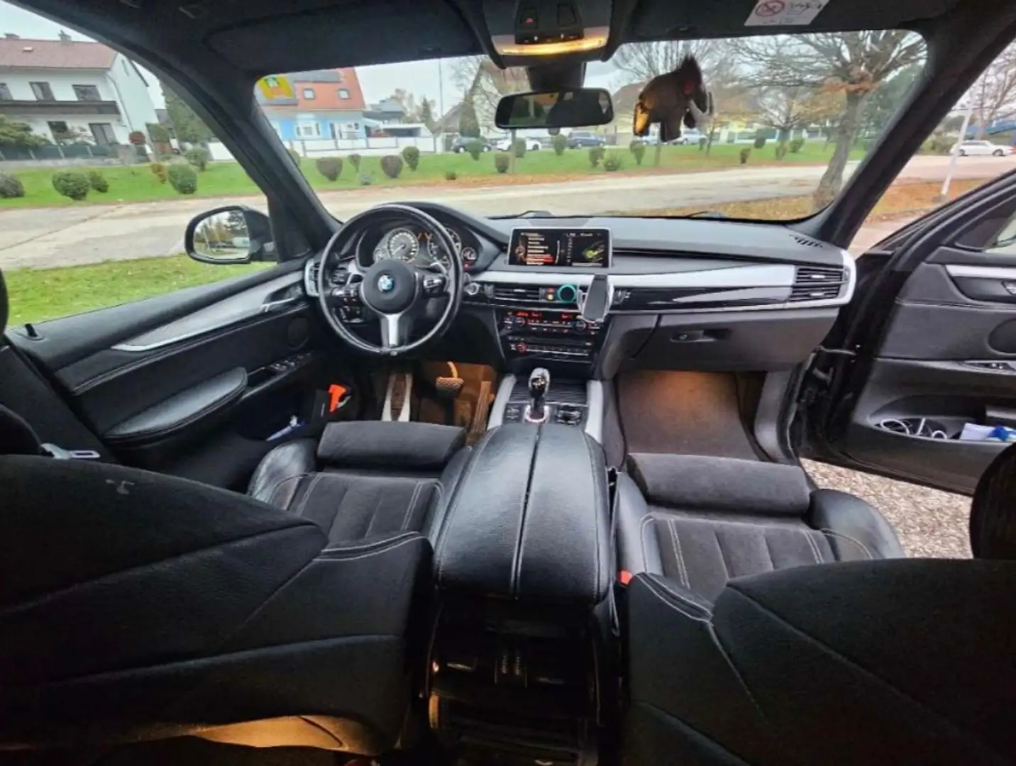 BMW X5 xDrive40d Schwarz - 2