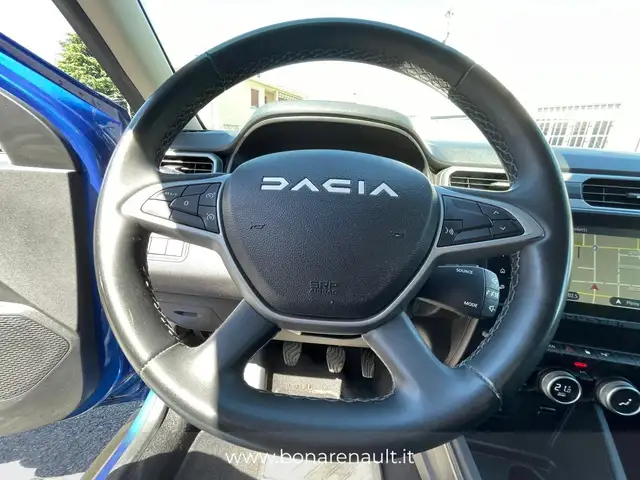 Dacia Duster view 12