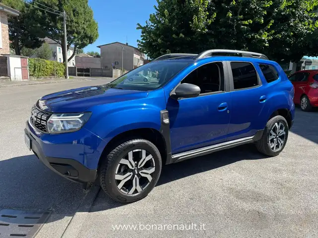 Dacia Duster view 2