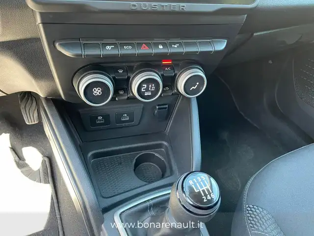 Dacia Duster view 11