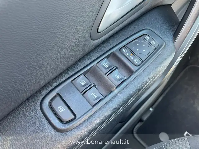 Dacia Duster view 13