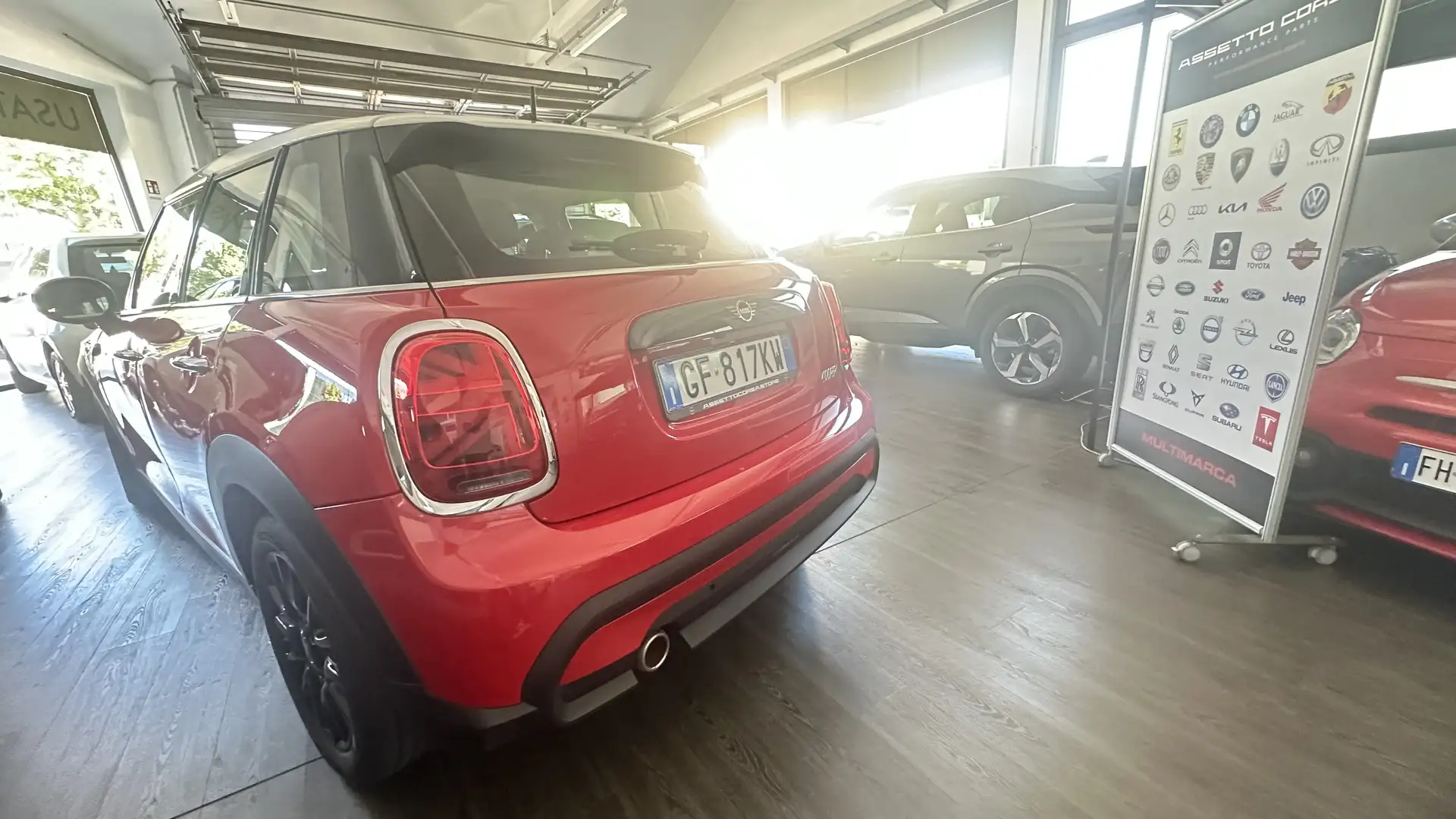 MINI Cooper Mini IV F55 2021 5p 5p 1.5 Business auto Piros - 1