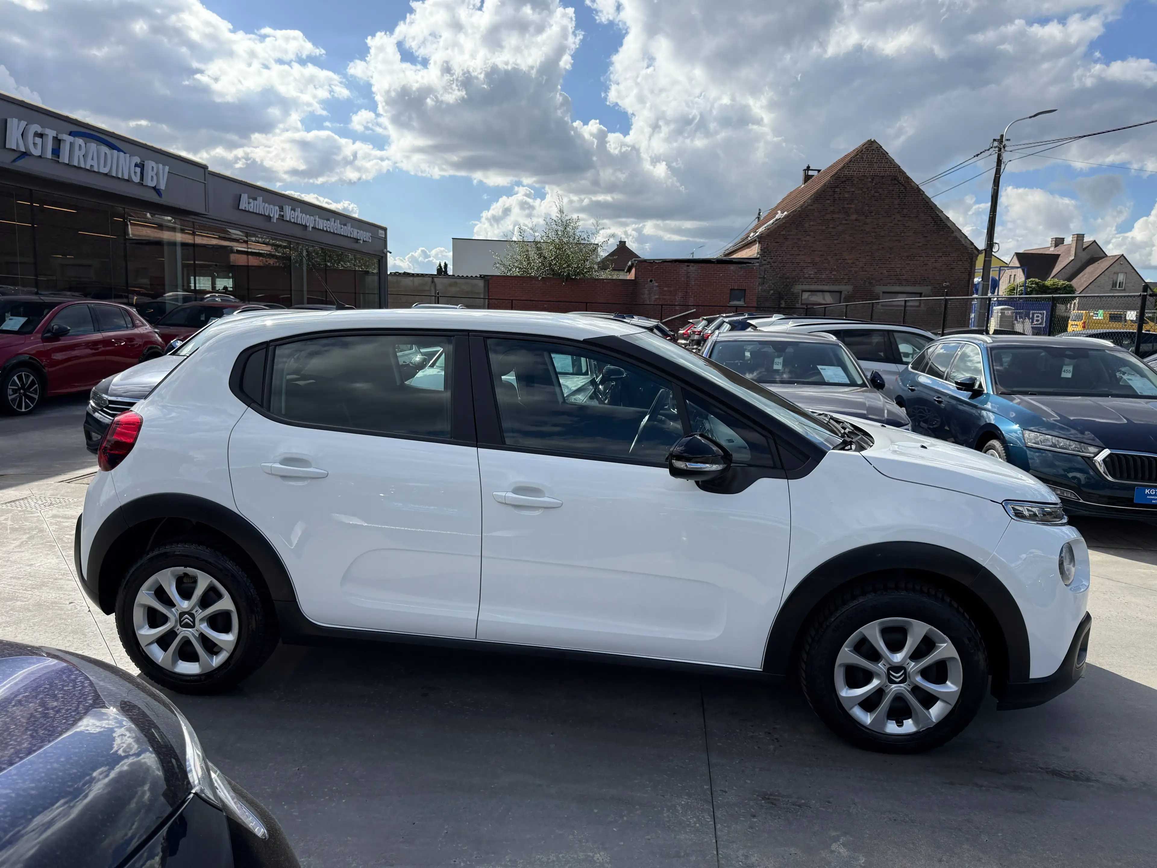 Citroen C3 1.2 i 83PK NAVIGATIE BLUETOOTH CARPLAY PARKEERSENSOREN AIRCO CARPASS — photo 4