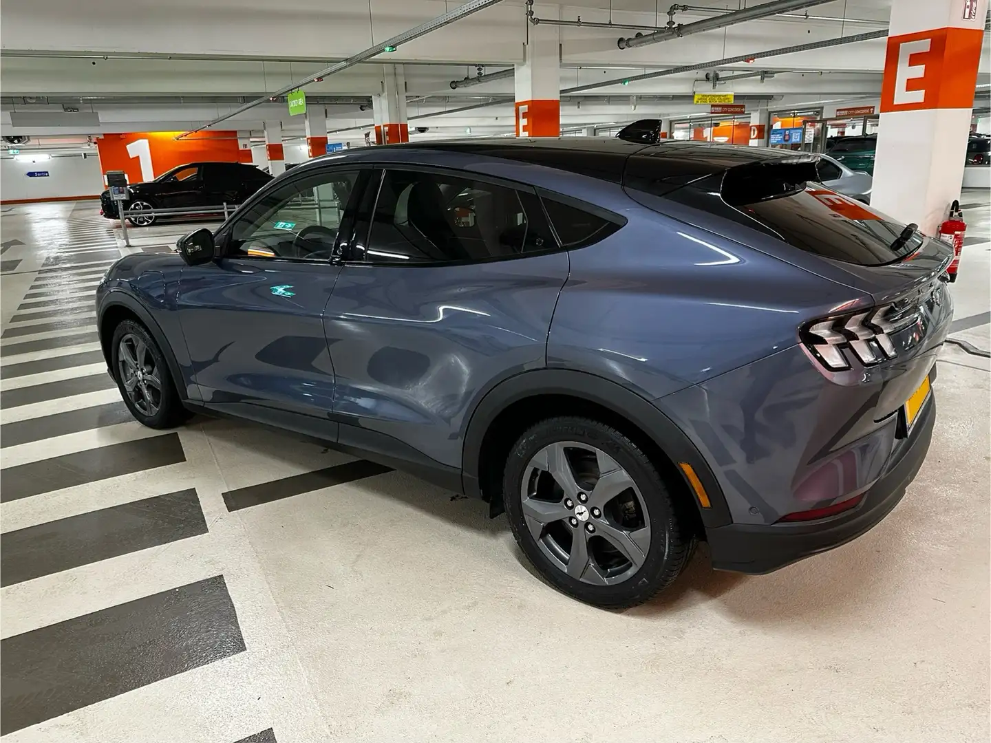 Ford Mustang Mach-E RWD Extended 99kWh LED, Navi, 360, B&O, DAB Bleu - 2