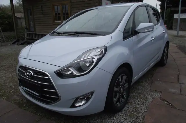 Hyundai iX20 blue Space Plus , Navi