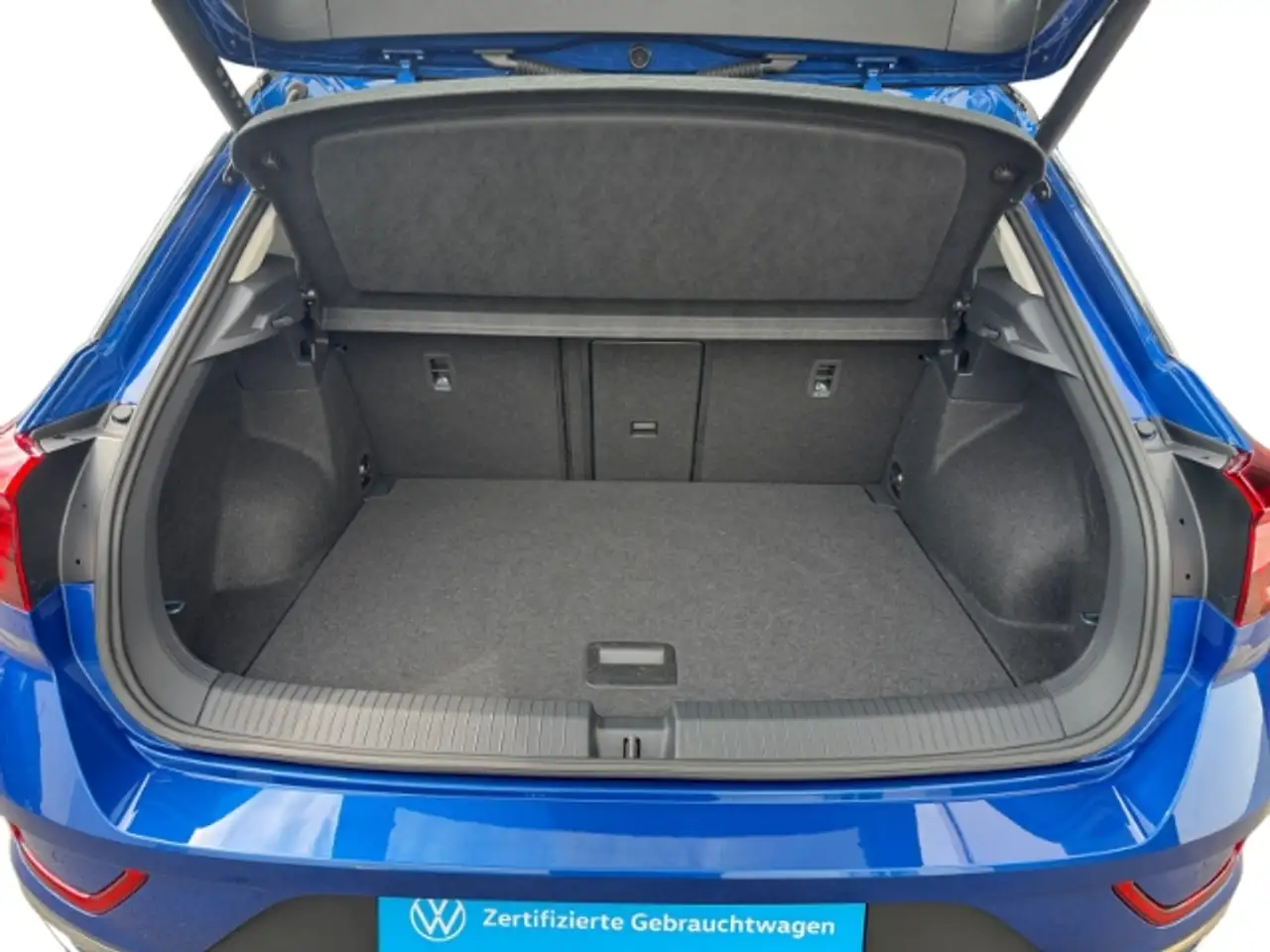 Volkswagen T-Roc 1.5TSI DSG Style LED NAVI ACC 2Z-KLIMA APP 17'' E- 20