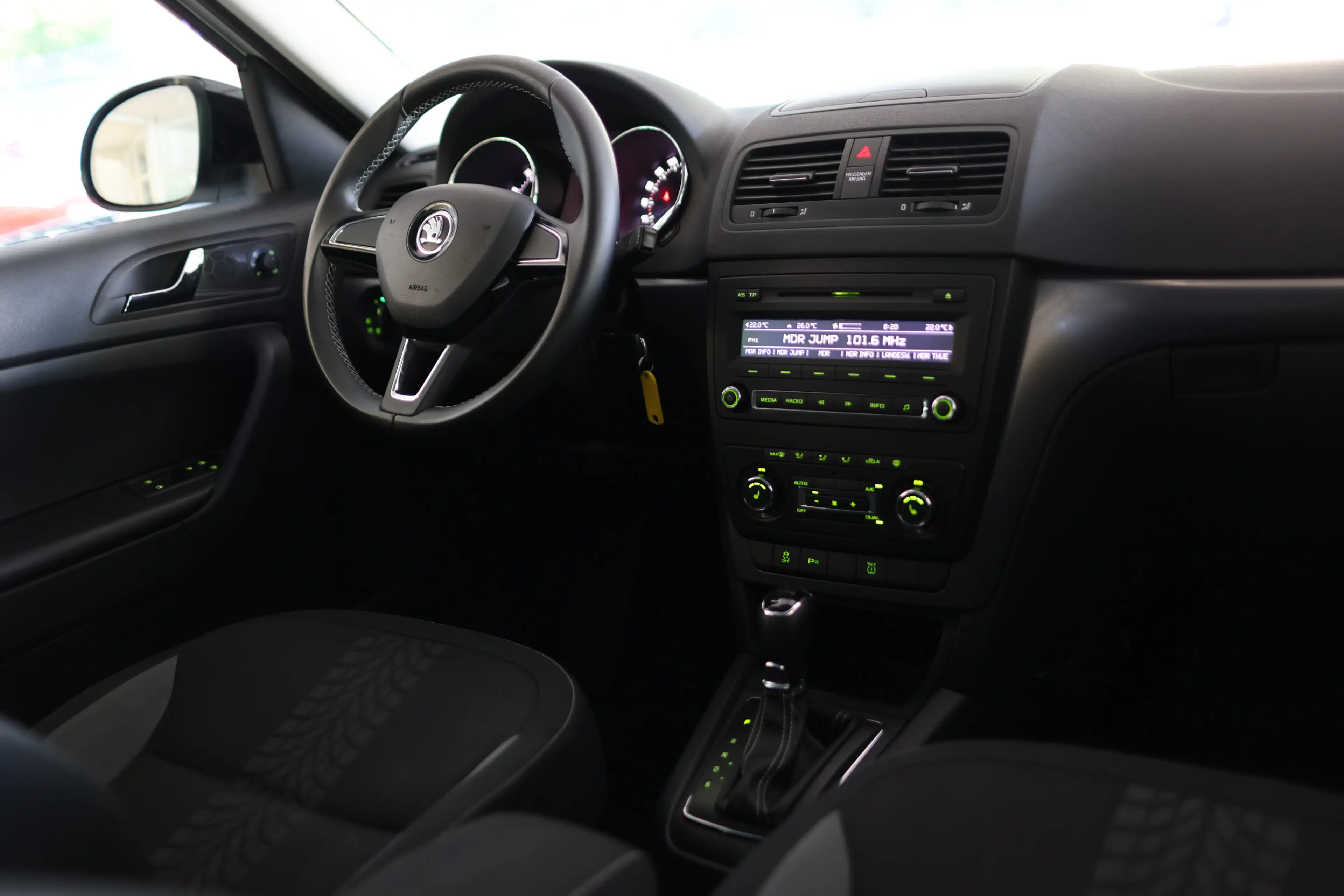 Skoda Yeti 1,4 TSI ADVENTURE BI-XENON   SITZHEIZUNG — photo 8