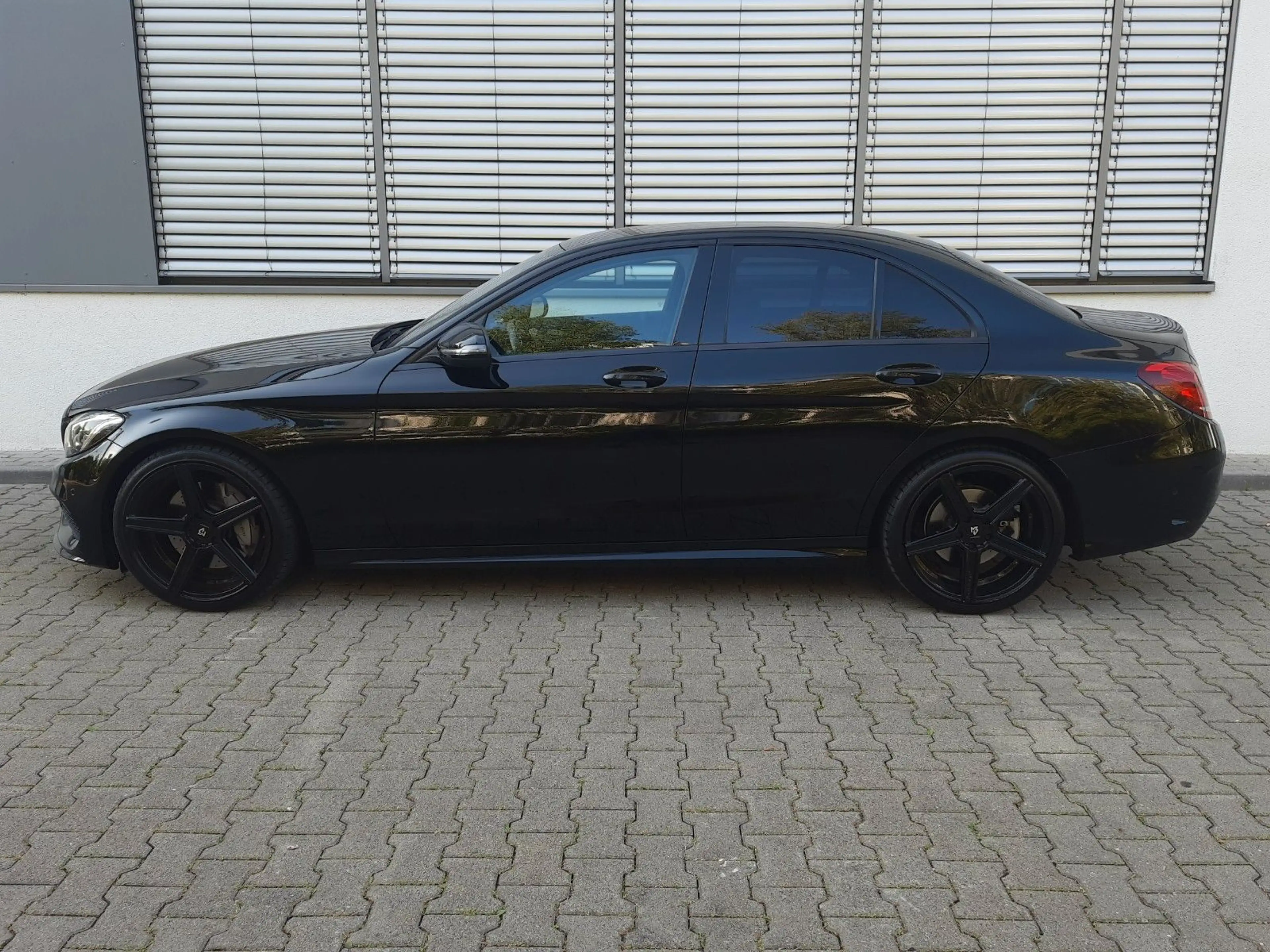 Mercedes-Benz C 250 Limo/3xAMG-Line/LED/Kam/Burm/19" — photo 9