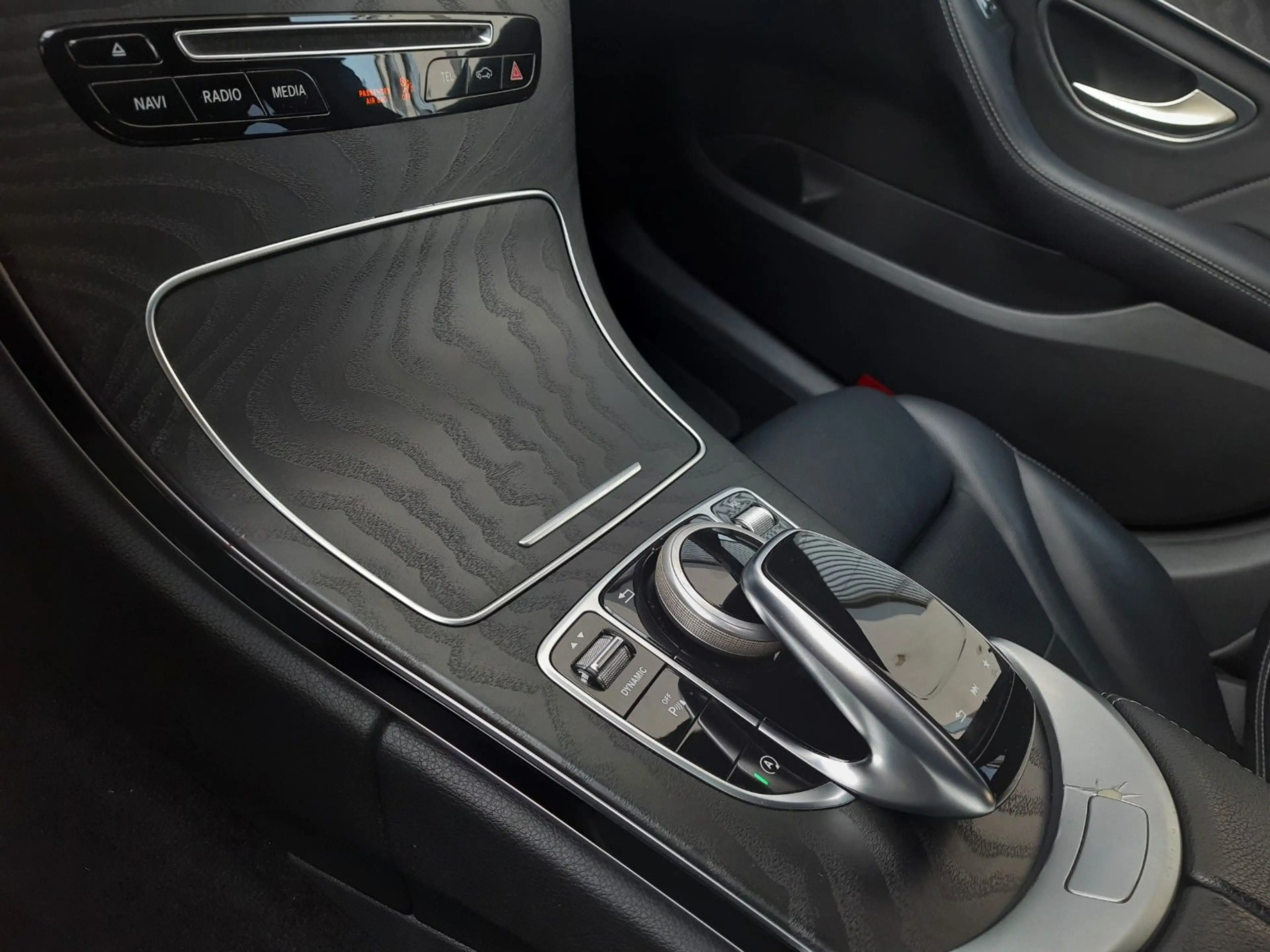 Mercedes-Benz C 250 Limo/3xAMG-Line/LED/Kam/Burm/19" — photo 13