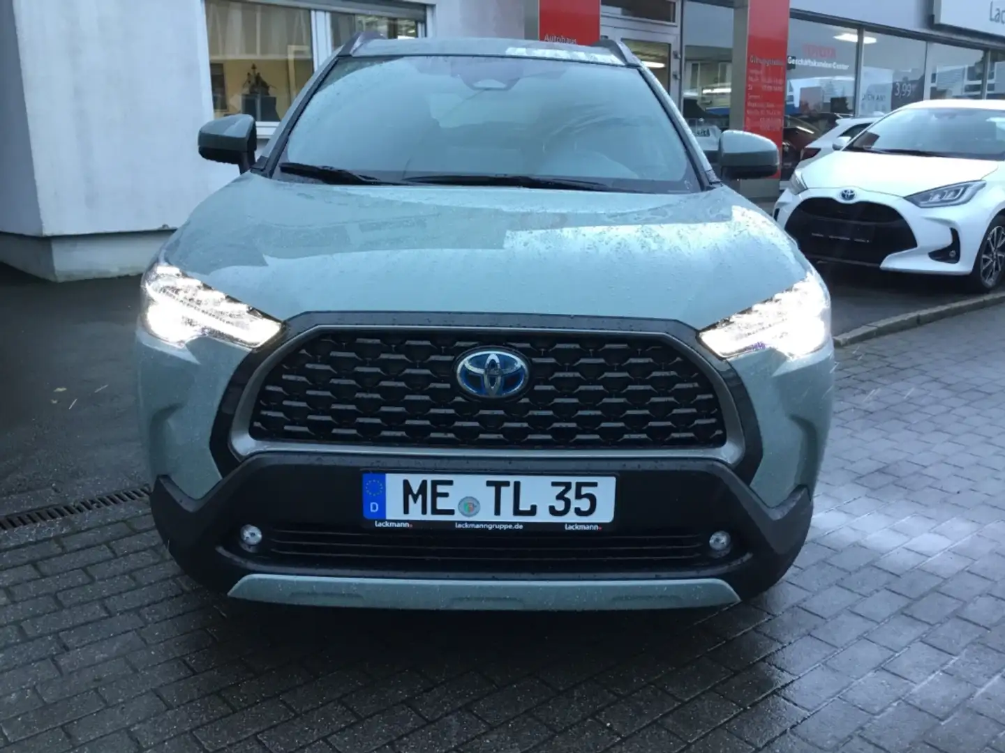 Toyota Corolla Cross 2.0 Hybrid Team D*LED*Navi* Zelená - 2