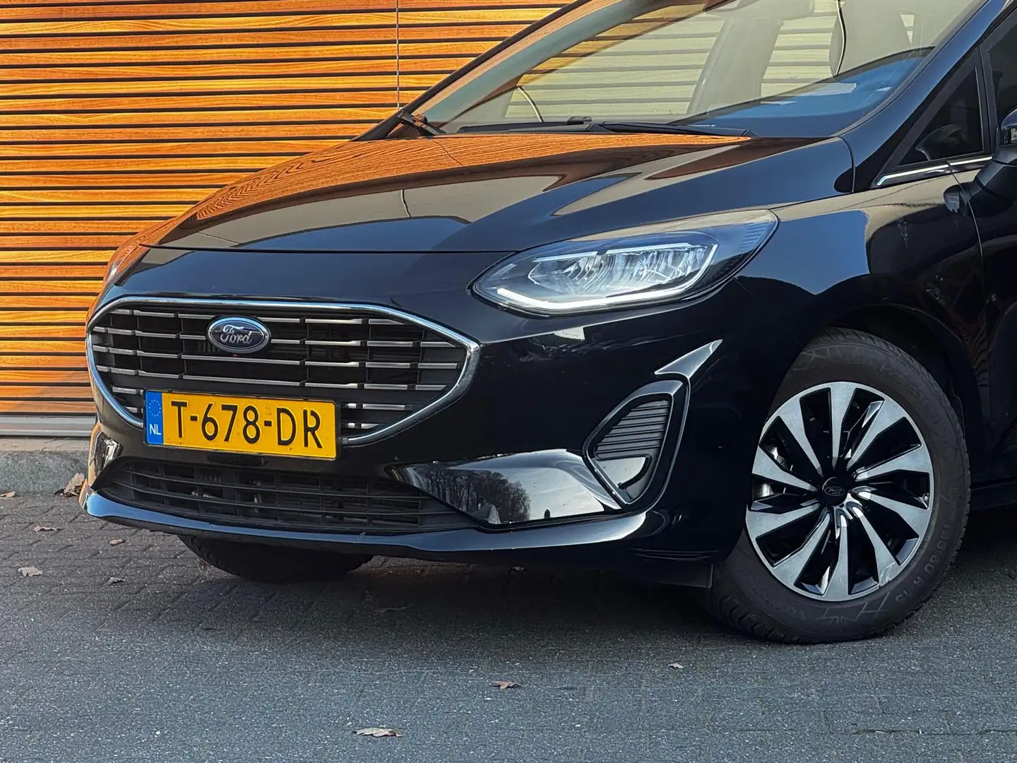 Ford Fiesta 1.0 EcoBoost Hybrid Titanium Navi / Cruise  / Carp Noir - 2