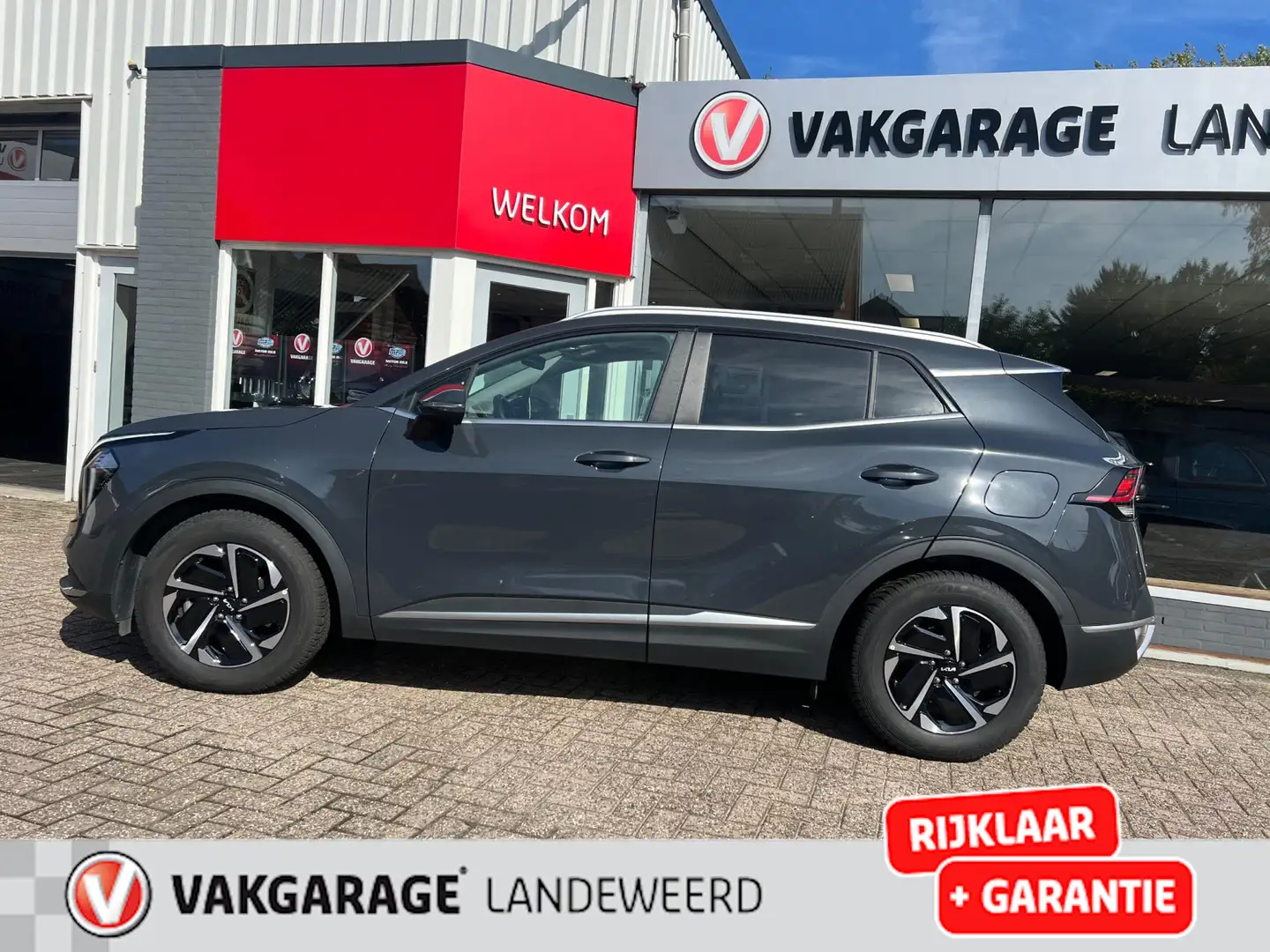 Kia Sportage 1.6 T-GDi MHEV Dark Edition, navi, leer, 7 jaar ga Grijs - 2