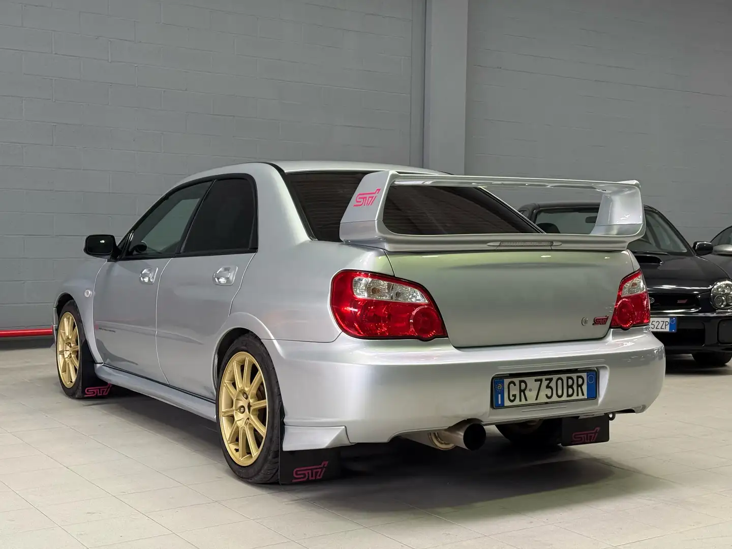 Subaru Impreza STI DCCD Silver - 1