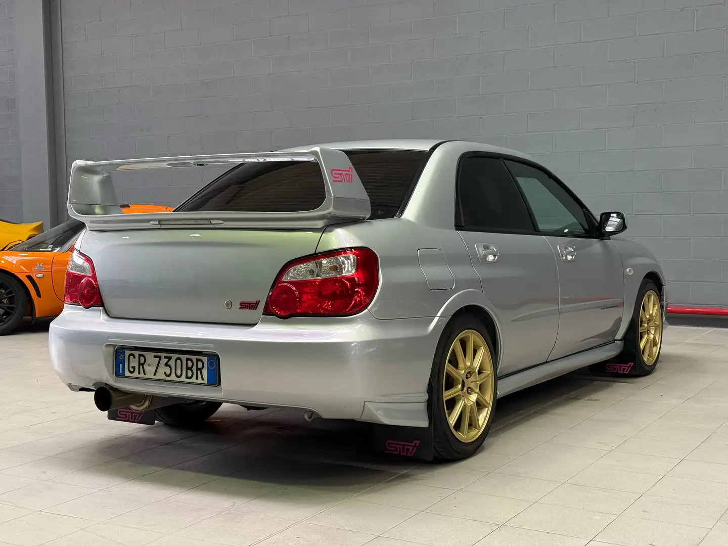 Subaru Impreza STI DCCD Silver - 2