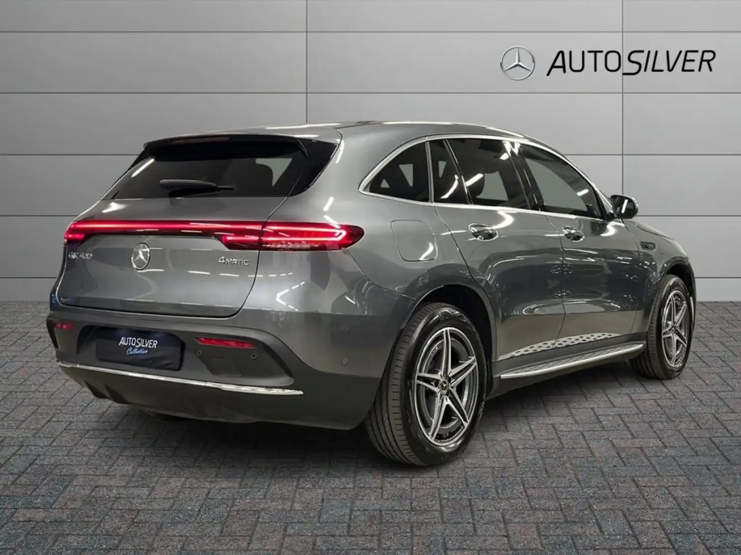Mercedes-Benz EQC 400 400 4Matic Premium Grijs - 2