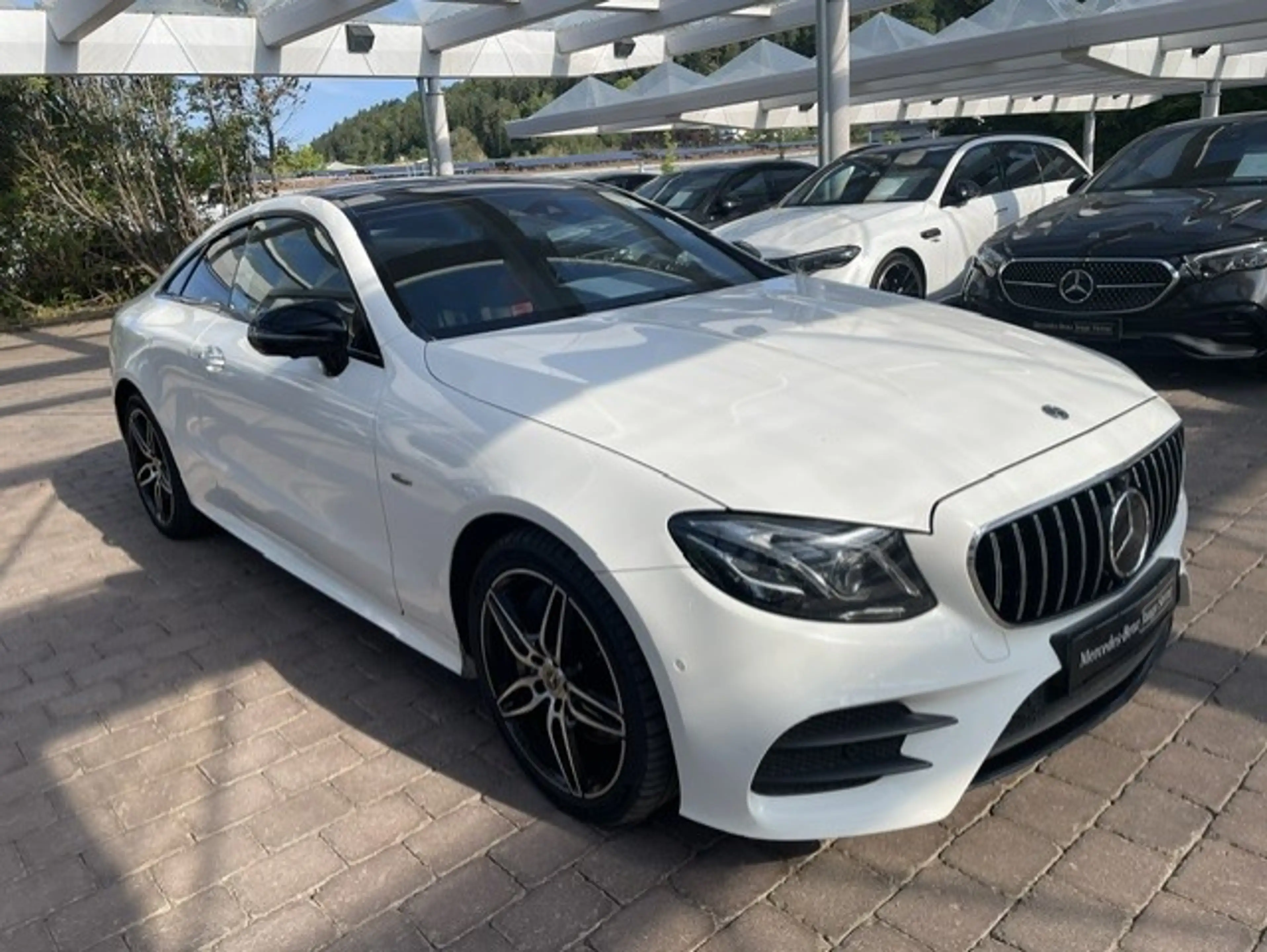 Mercedes-Benz E 450 4M Cp AMG Sport Night Dist Pano Sitzkl 20" — photo 2