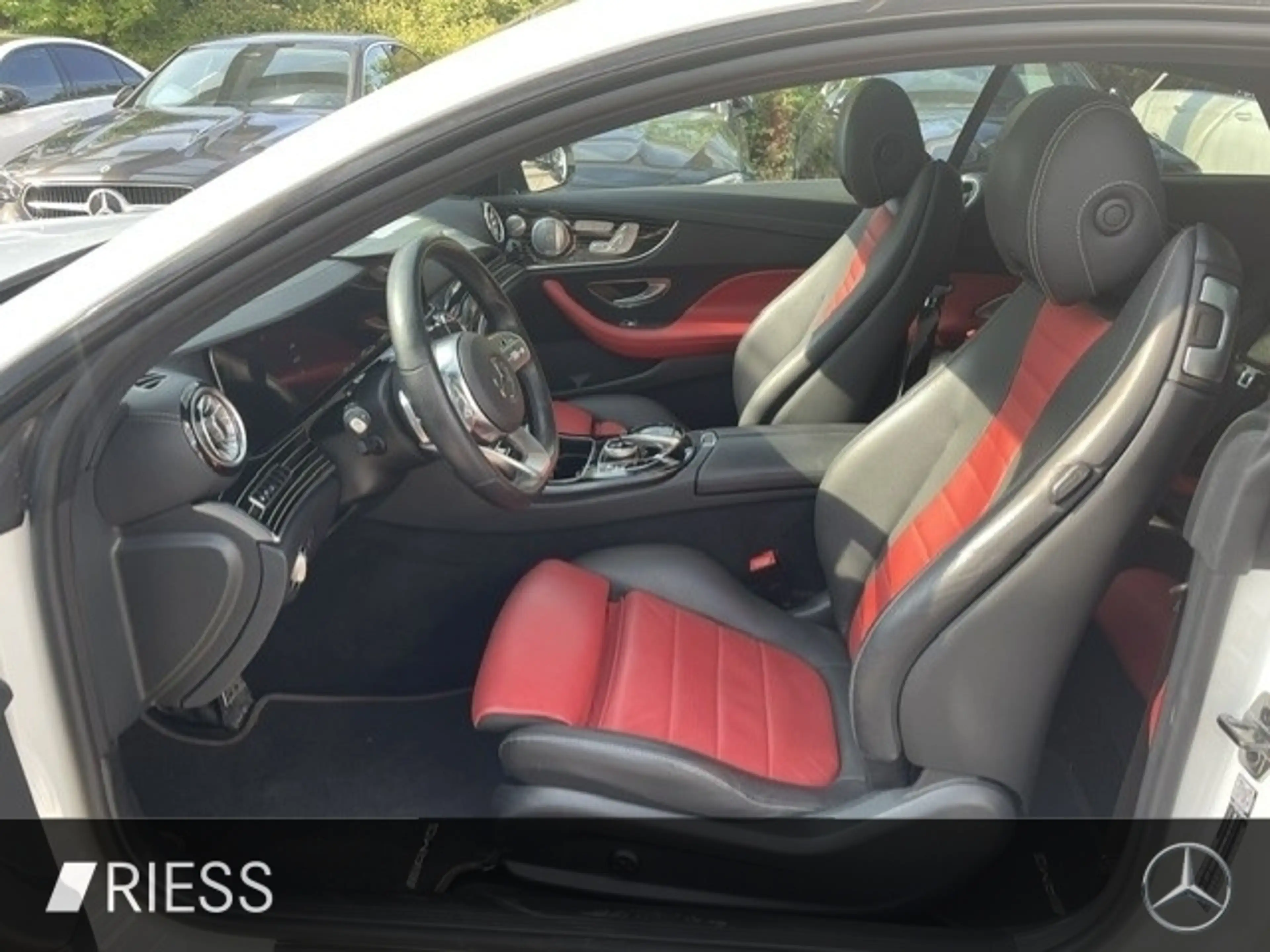 Mercedes-Benz E 450 4M Cp AMG Sport Night Dist Pano Sitzkl 20" — photo 7