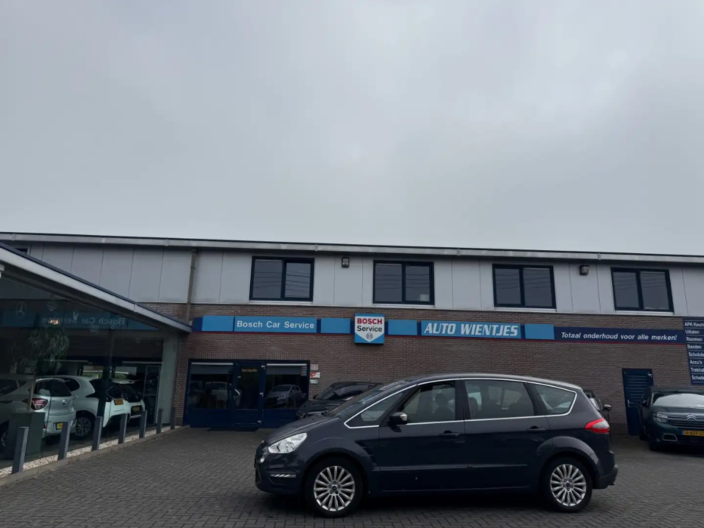 Ford S-Max 1.6 EcoBoost 118kw | Titanium | Airco-Ecc | Navi Grijs - 1