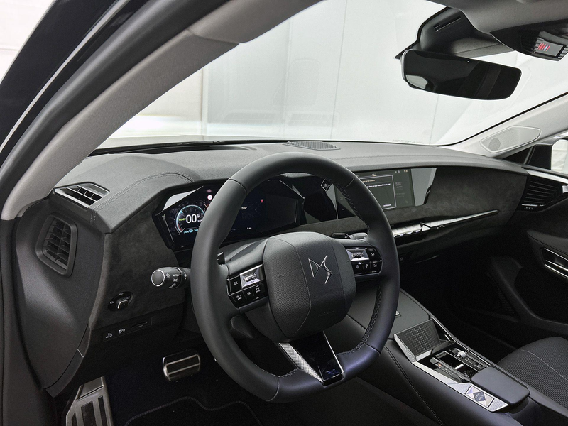 DS Automobiles DS 4 No E-Tense Etoile Absolute Comfort Tech Pack 58.3 — photo 10