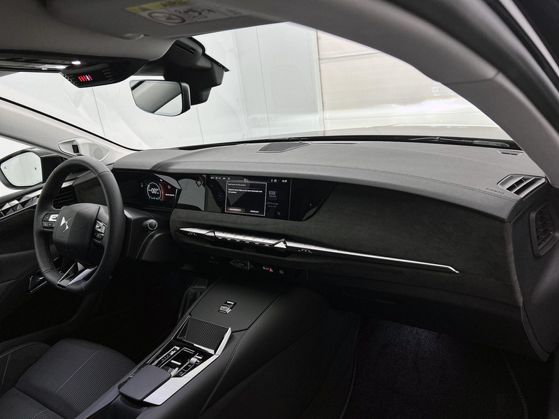 DS Automobiles DS 4 No E-Tense Etoile Absolute Comfort Tech Pack 58.3 — photo 12