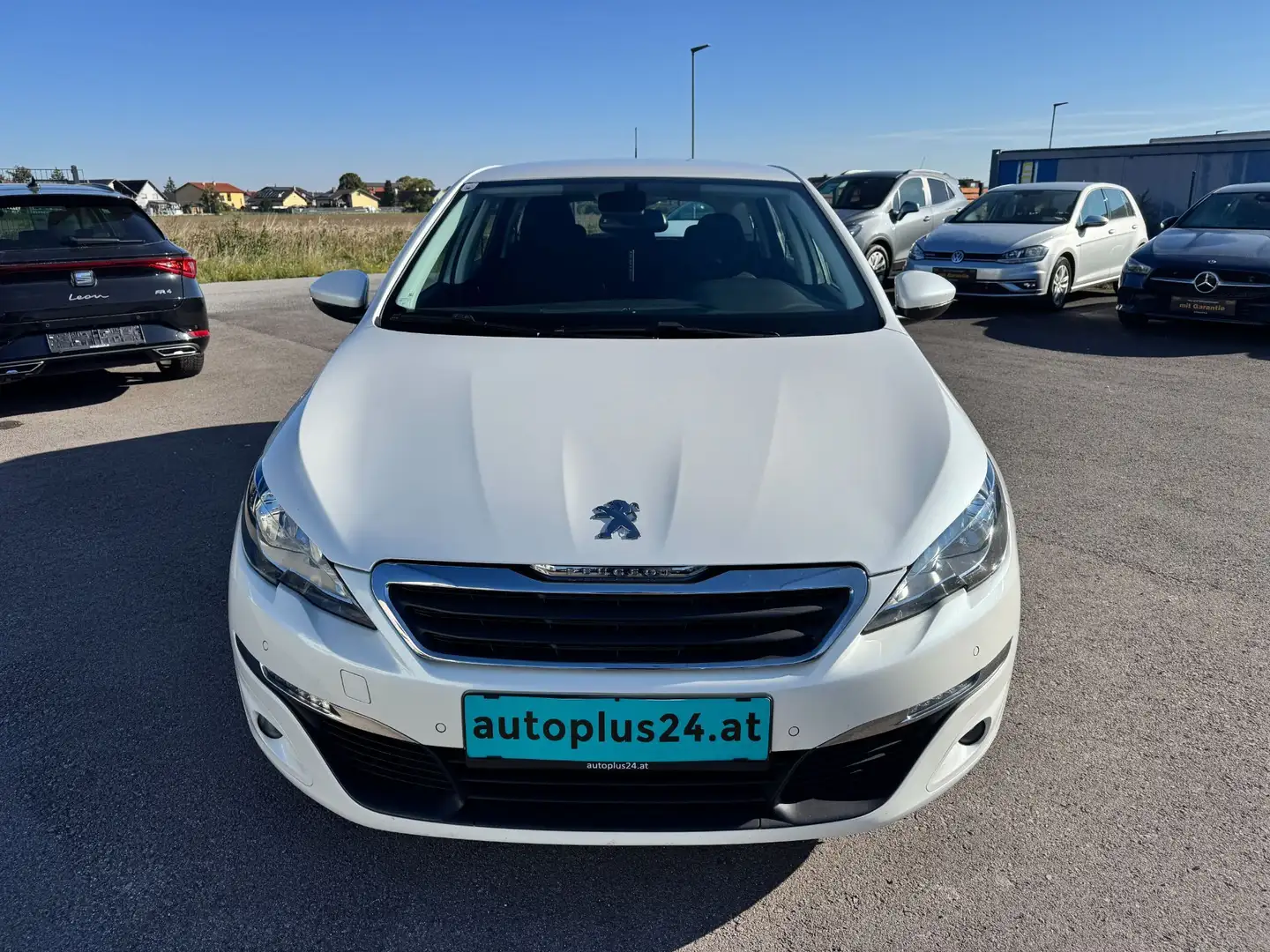 Peugeot 308 SW 1,6 BlueHDi 120 S&S Business Line Weiß - 2