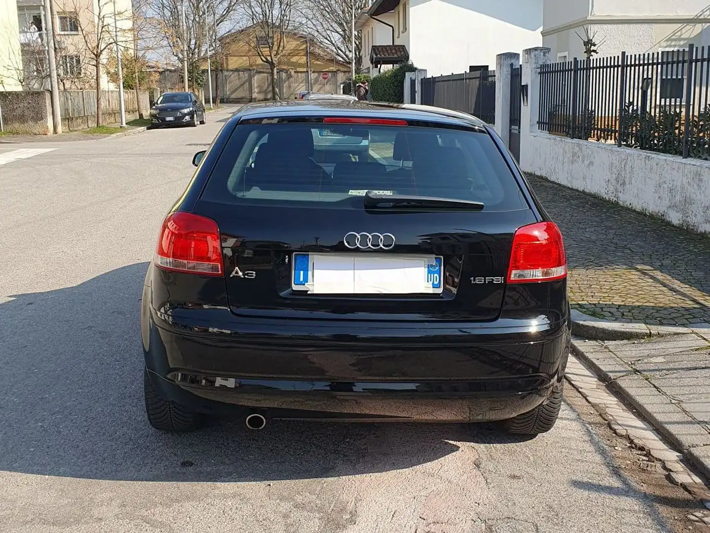 Audi A3 A3 1.6 FSI Attraction 115cv Nero - 1