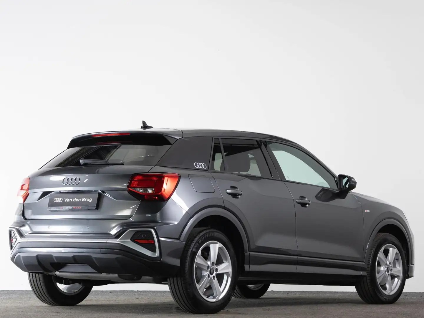Audi Q2 S-Line 35 TFSI 150 PK AUTOMAAT | LED | ledere | Tr Grijs - 2